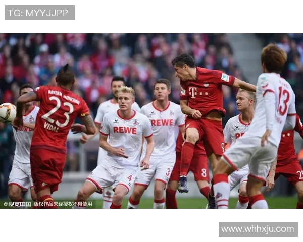 穆勒滑跪庆祝进球留下三条印痕 突显坚韧与激情 穆勒滑跪庆祝进球留下三条印痕 突显坚韧与激情